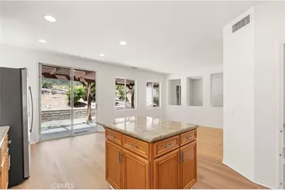 28549 Silverking Trail, Saugus, CA 91390 - Photo 14