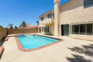 42115 Shadow Ln, Hemet, CA 92544 - Photo 2
