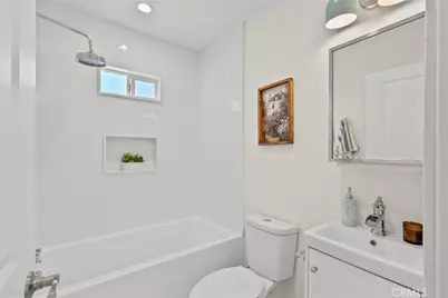 3705 S St Andrews, Los Angeles, CA 90018 - Photo 16