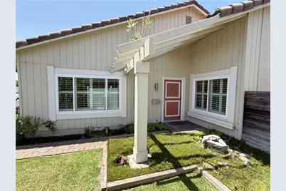 21081 White Horse Ln, Huntington Beach, CA 92646 - Photo 4