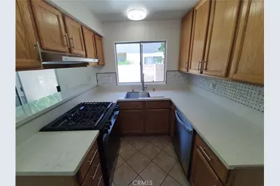 10125 De Soto, Chatsworth, CA 91311 - Photo 10