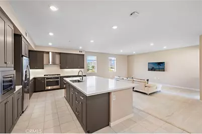 111 Bowery, Irvine, CA 92612 - Photo 6
