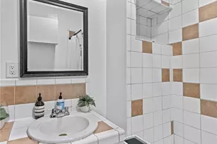 1154 N Wilton, Los Angeles, CA 90038 - Photo 18