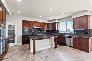 1055 Lowry Ranch, Corona, CA 92881 - Photo 16