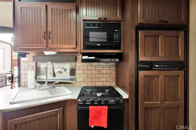 11615 Wedgewood Drive, Apple Valley, CA 92308 - Photo 36