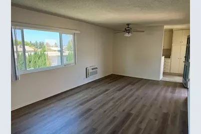 528 E Verdugo, Burbank, CA 91501 - Photo 4