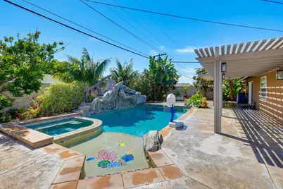 16302 Nassau, Huntington Beach, CA 92649 - Photo 6