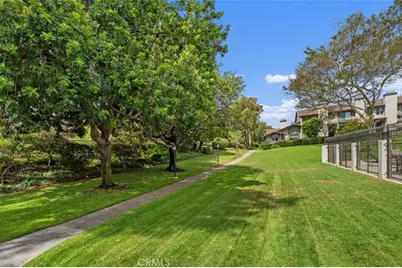 8 Summer Breeze, Irvine, CA 92603 - Photo 40