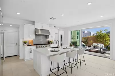 306 Treble, Irvine, CA 92618 - Photo 4