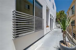 1715 Armacost Ave, Los Angeles, CA 90025 - Photo 36