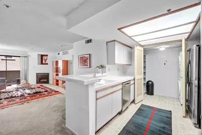 35 Linden Ave Unit 304, Long Beach, CA 90802 - Photo 16