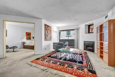 35 Linden Ave Unit 304, Long Beach, CA 90802 - Photo 2