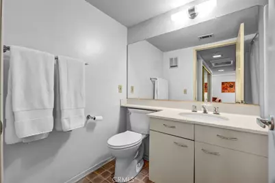 35 Linden Ave Unit 304, Long Beach, CA 90802 - Photo 32