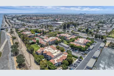 21372 Brookhurst Street #322, Huntington Beach, CA 92646 - Photo 2