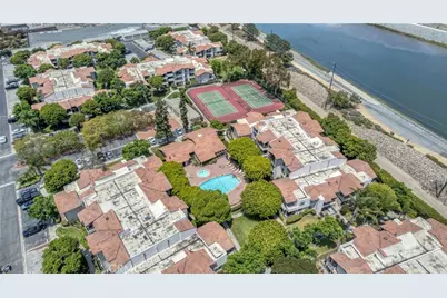 21372 Brookhurst Street #322, Huntington Beach, CA 92646 - Photo 4