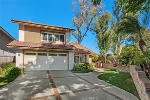 27 Campanero, Irvine, CA 92620 - Photo 2