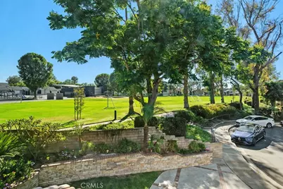 27 Campanero, Irvine, CA 92620 - Photo 4