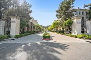 3273 Watermarke Pl, Irvine, CA 92612 - Photo 4