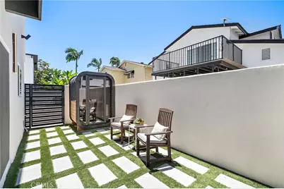 339 La Verne, Long Beach, CA 90803 - Photo 2