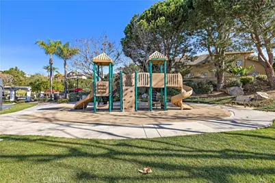 14 Pembroke Ln, Laguna Niguel, CA 92677 - Photo 36