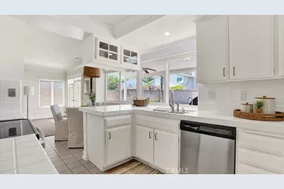 22995 Ashwood, Lake Forest, CA 92630 - Photo 4