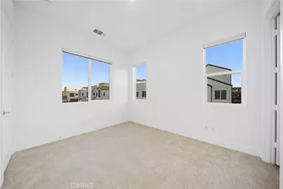 141 Sawbuck, Irvine, CA 92618 - Photo 32