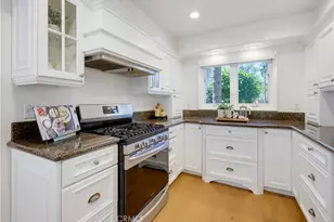 336 Tours Ln, Costa Mesa, CA 92627 - Photo 24