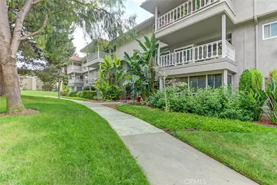2399 Via Mariposa W Unit 1-F, Laguna Woods, CA 92637 - Photo 2
