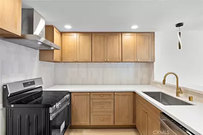 655 W 6th #A, Tustin, CA 92780 - Photo 8