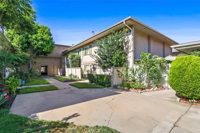 655 W 6th #A, Tustin, CA 92780 - Photo 2