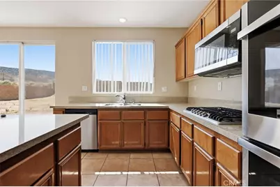 42251 Westminster, Lancaster, CA 93536 - Photo 18