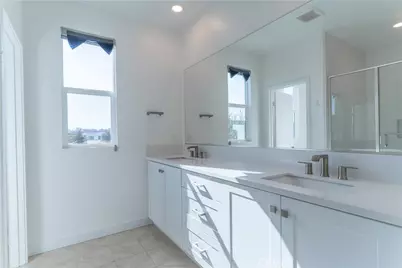 301 Baluster, Irvine, CA 92618 - Photo 12
