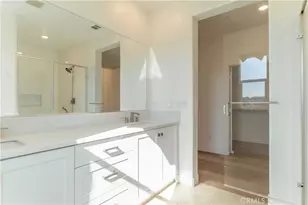301 Baluster, Irvine, CA 92618 - Photo 14