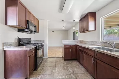 2928 Hilldale, Simi Valley, CA 93063 - Photo 12