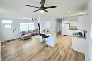 21851 Newland St, Huntington Beach, CA 92646 - Photo 20