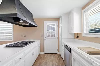 9291 Greenwich, Huntington Beach, CA 92646 - Photo 20