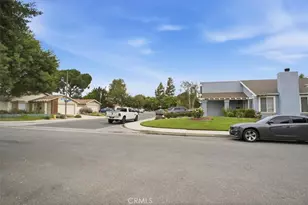 25348 Via Palacio, Valencia, CA 91355 - Photo 28