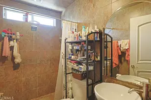 9307 Bandera, Los Angeles, CA 90002 - Photo 10