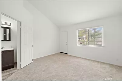606 Lake Street #23, Huntington Beach, CA 92648 - Photo 14