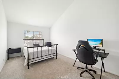 606 Lake Street #23, Huntington Beach, CA 92648 - Photo 16