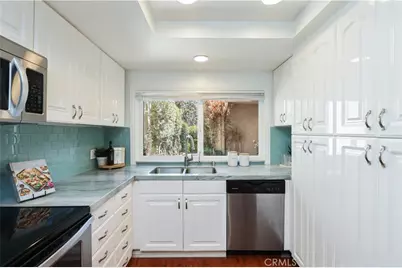 5282 Thorn Tree, Irvine, CA 92612 - Photo 10