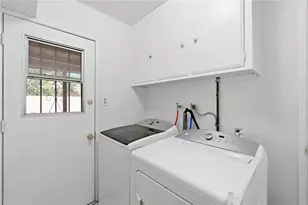 4305 Axminster, Bakersfield, CA 93307 - Photo 16