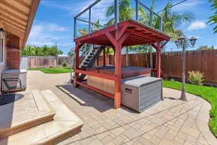 17242 Medallion, Tustin, CA 92780 - Photo 16