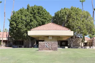 25 Kavenish, Rancho Mirage, CA 92270 - Photo 4
