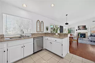 24 Calle Fortuna, Rancho Santa Margarita, CA 92688 - Photo 18