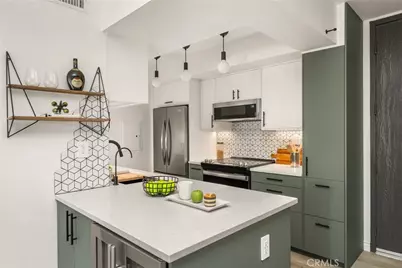 1351 N Crescent Heights Boulevard #313, West Hollywood, CA 90046 - Photo 4