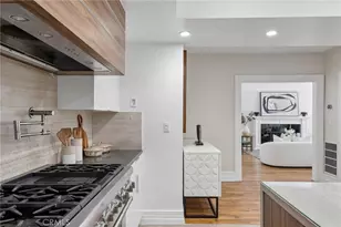 230 S Lucerne Blvd, Los Angeles, CA 90004 - Photo 12