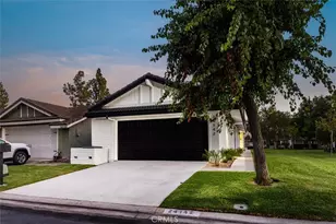 24142 Minnetonka Ln, Lake Forest, CA 92630 - Photo 2