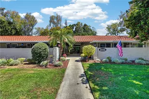2232 Via Puerta, Laguna Woods, CA 92637 - Photo 2