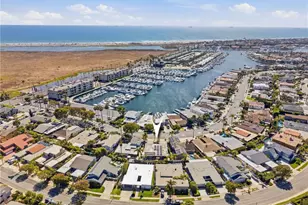 17140 Edgewater Ln, Huntington Beach, CA 92649 - Photo 48